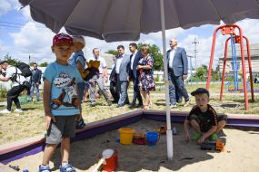 Vladimir Groysman visiting kindergarten