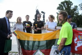 Aidas Ardzijauskas and representatives of the Lithuanian Embassy and the Lithuanian community