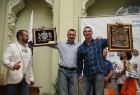 Владимир Кличко, Виталий Кличко и Юрий Турянский