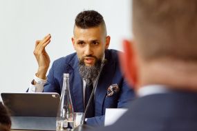 Максим Нефедов