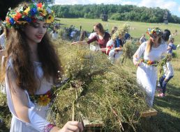 Weaving wreaths from field flowers