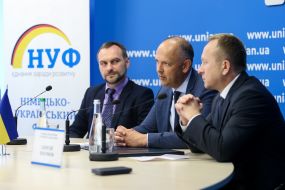 Valeriy Mayboroda, Oleg Stringa, Sergei Naumov