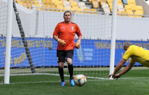 A friendly match between the stars of the national team of Ukraine and the stars of FC "Karpaty" (Lviv)