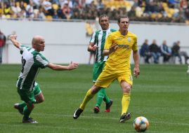 Товарищеский матч между звездами национальной сборной Украины и звездами ФК «Карпаты» (Львов)