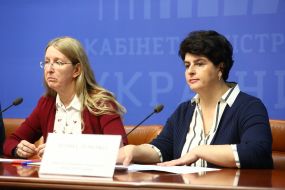 Ulyana Suprun and Tetyana Dumenko