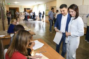 Vladimir Groisman with his wife Elena