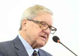 Lloyd Axworthy