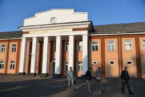 The building with the inscription "mine "Velkomoravska"