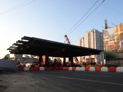 Installation and transportation of the second span of the new bridge shuliavska