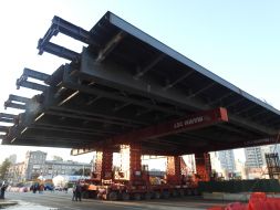 Installation and transportation of the second span of the new bridge shuliavska