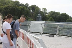 Cracked section side Windows on the pedestrian-Bicycle bridge