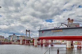 Корабль-памятник «Железняков»