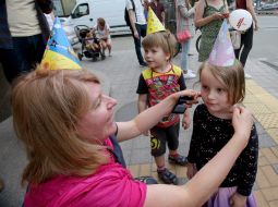 People during the celebration of the birthday of the first overpass