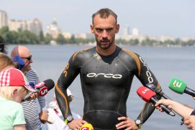 Mikhail Romanishin answers questions of journalists