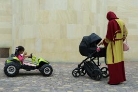 Мусульманка с детьми