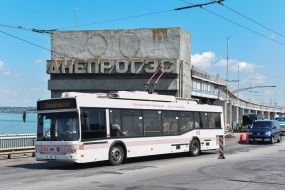 Транспорт на греблі Дніпрогесу