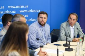 Oleg Strelnikov, Evgeny Sarantsov