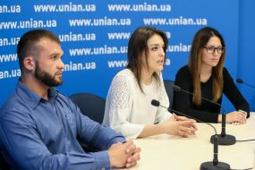 Руслан Жмудь, Вікторія Пікшрєнє, Єлизавета Науменко