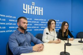 Руслан Жмудь, Вікторія Пікшрєнє, Єлизавета Науменко