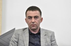 Эрол Велиев