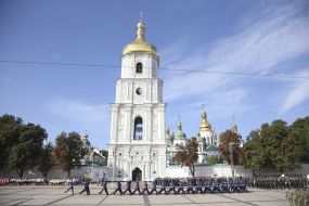 Церемонія підняття Державного прапора України
