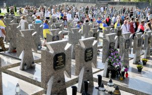 Honoring the fallen heroes at the Lychakiv Cemetery