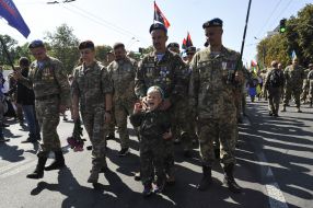 Учасники Маршу захисників України