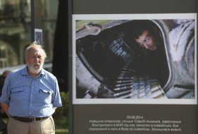 Фотовиставка на Михайлівській площі в Києві