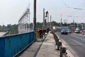 Repair work on the Dnipro hydroelectric dam
