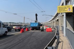 Repair work on the Dnipro hydroelectric dam