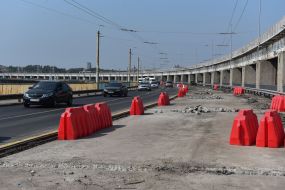 Repair work on the Dnipro hydroelectric dam