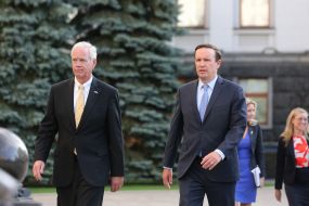 Рон Джонсон та Кріс Мерфі