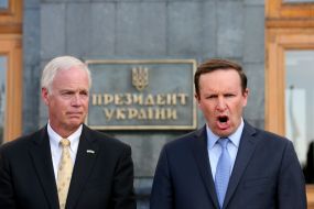 Рон Джонсон та Кріс Мерфі