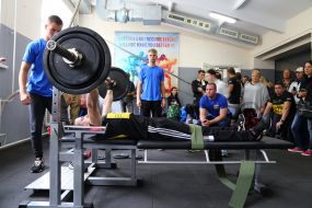 Participants of "Invictus Games" in the gym