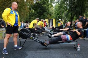 Participants of "Invictus Games" in the gym
