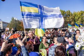 Церемония встречи освобожденных из плена украинских моряков в Херсоне