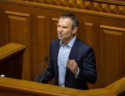 Svyatoslav Vakarchuk