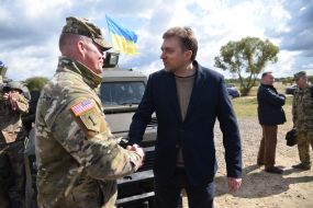 Andriy Zahorodnyuk, Timothy Cleveland