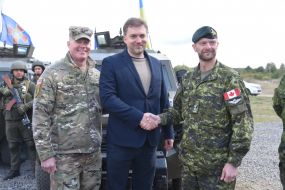 Andriy Zahorodnyuk, Timothy Cleveland