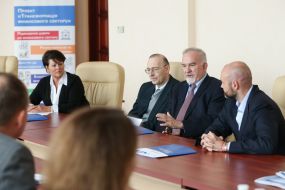 Роберт Бонд та Тимур Хромаєв