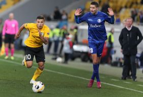 Playing moment of the match