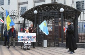 Активист в образе Путина