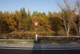 Предупредительная табличка с надписью "Стоп мины!"