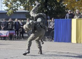 Показательное выступление курсантов Национальной академии Национальной гвардии Украины