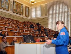 Хайдемари Стефанишин-Пфайфер выступает перед студентами и преподавателями НТУ ХПИ