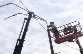 Володимир КруценкоЗаміна вуличних світильників