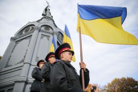Cadets with flags of Ukraine near the monument to Volodymyr the Great
