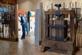 Прес для витискання винограду