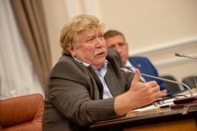 Participant in the meeting