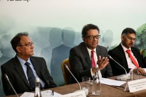 Nima Mittraratne, Lyusilli Vidzhivardena and Khasita De Elvis